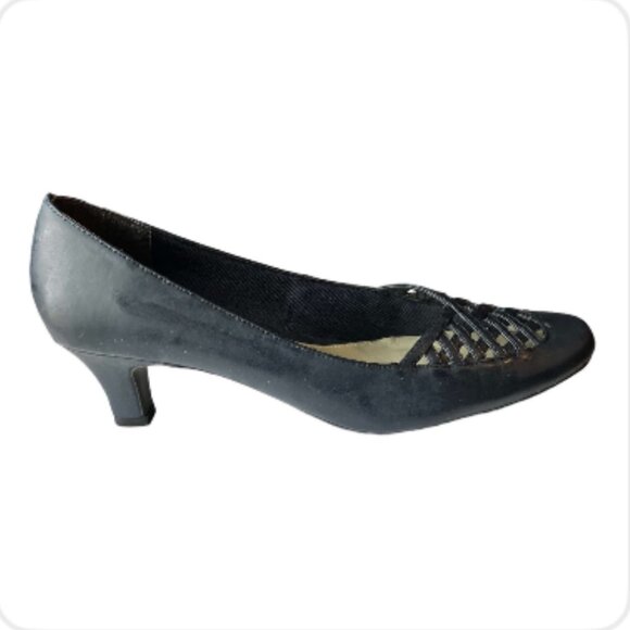 Easy Street Shoes (1067-4) - Picture 1 of 2